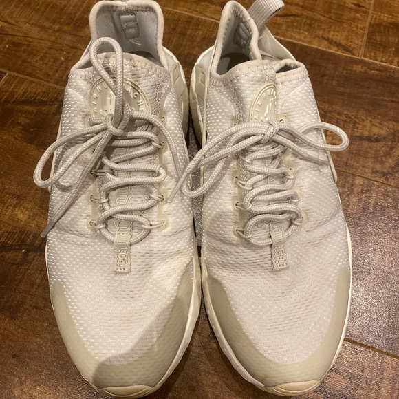 Nike Air Huarache Women’s Shoes - Picture 4 of 7